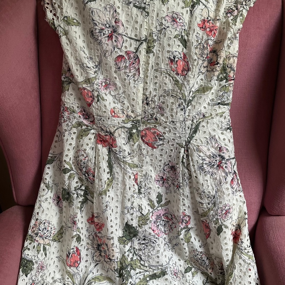 Ann Taylor Cream Floral print Midi Dress- size 10 fit and flair excellent - Picture 13 of 14
